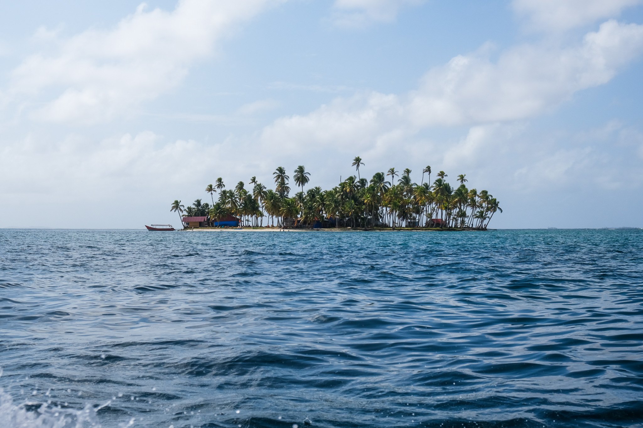 Isla de Guna Yala vista desde el mar